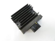 Regulateur de tension