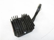Regulateur de tension