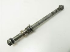 Axe de roue arriere