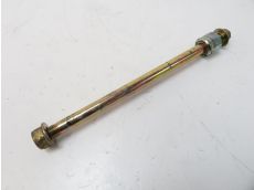 Axe de roue avant