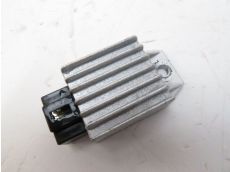 Regulateur de tension