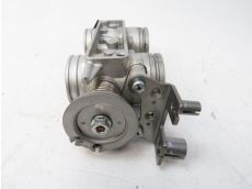 Corps d'injection gauche