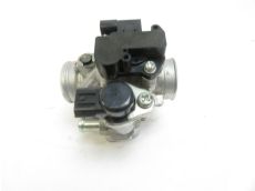 Corps d'injection gauche