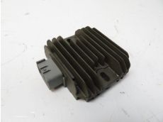 Regulateur de tension