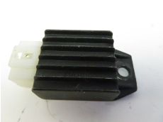 Regulateur de tension