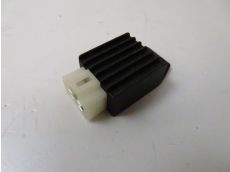 Regulateur de tension