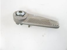 Repose pieds arriere droit