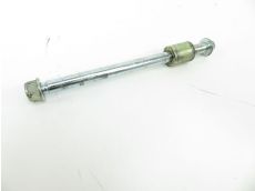 Axe de roue avant