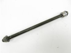 Axe de roue avant