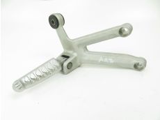 Platine et repose pieds arriere droit