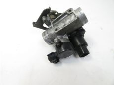 Corps d'injection gauche