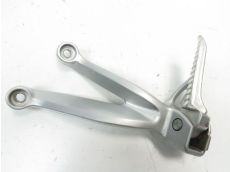 Platine et repose pieds arriere gauche