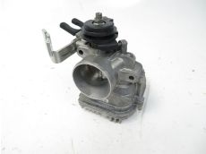 Corps d'injection droit