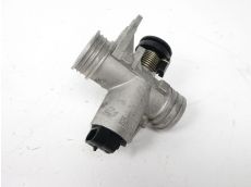 Corps d'injection gauche