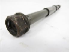 Axe de roue arriere