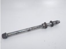 Axe de roue arriere