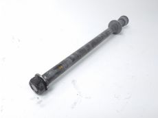 Axe de roue arriere