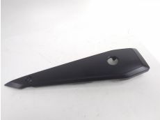 Cache lateral gauche