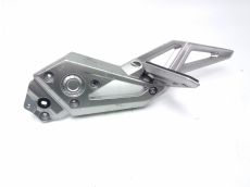 Platine et repose pieds arriere gauche