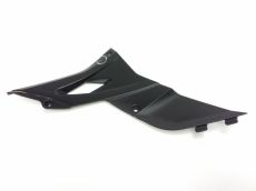 Cache lateral gauche