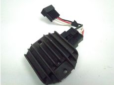 Regulateur de tension