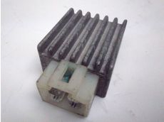 Regulateur de tension