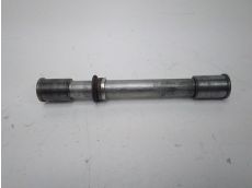 Axe de roue avant