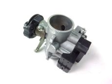 Corps d'injection gauche