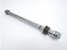 Axe de roue arriere