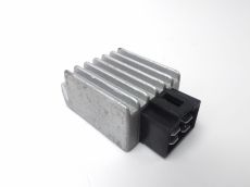 Regulateur de tension