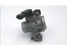 Corps d'injection gauche