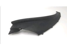 Cache lateral gauche