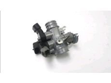 Corps d'injection droit