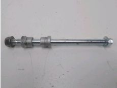 Axe de roue avant
