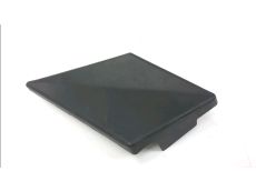 Cache lateral gauche