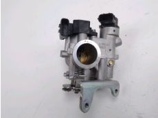 Corps d'injection gauche