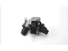 Corps d'injection gauche