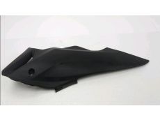 Cache lateral gauche