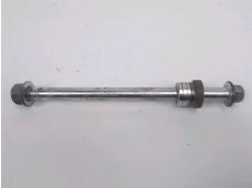 Axe de roue avant