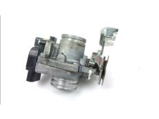 Corps d'injection gauche