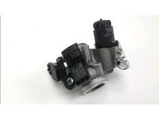 Corps d'injection gauche