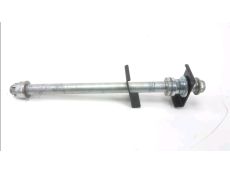 Axe de roue arriere