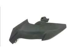 Cache lateral gauche