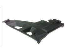 Cache lateral gauche