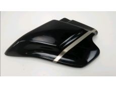 Cache lateral gauche