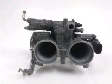 Corps d'injection droit