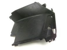 Cache lateral gauche