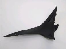 Cache lateral gauche