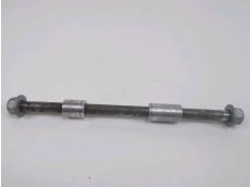 Axe de roue avant