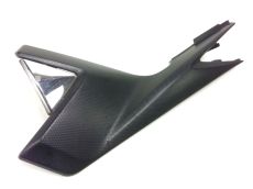 Cache lateral gauche